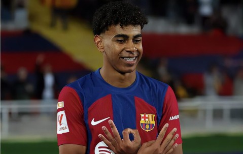 爱游戏-关于Ming新星败北表现惊艳，雄鹿未来可期！的信息