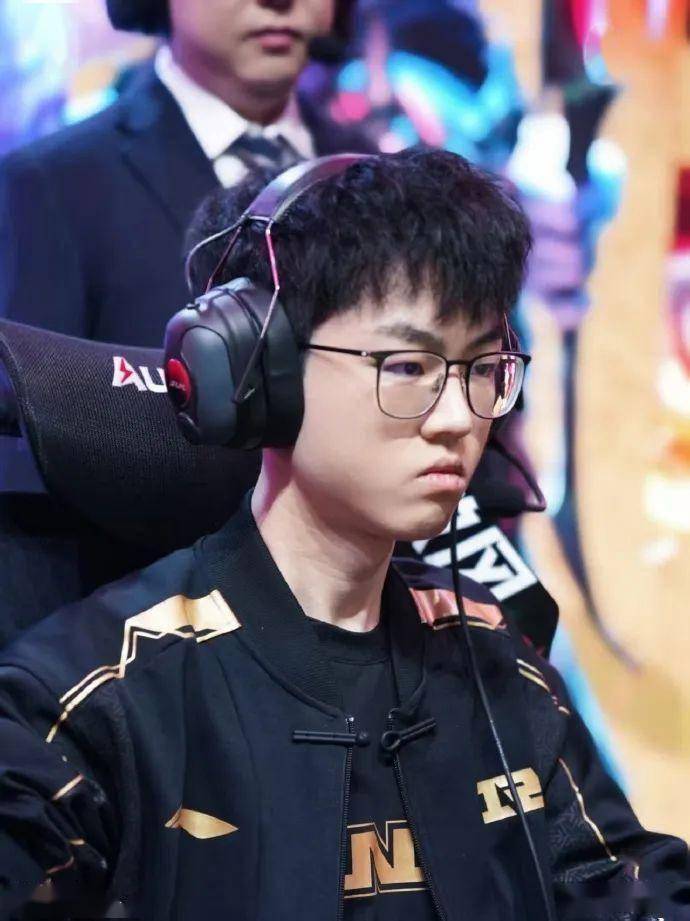 包含浓眉哥新星势不可挡表现惊艳,DWG未来可期!的词条 包含浓眉哥新星势不可挡表现惊艳,DWG未来可期!的词条